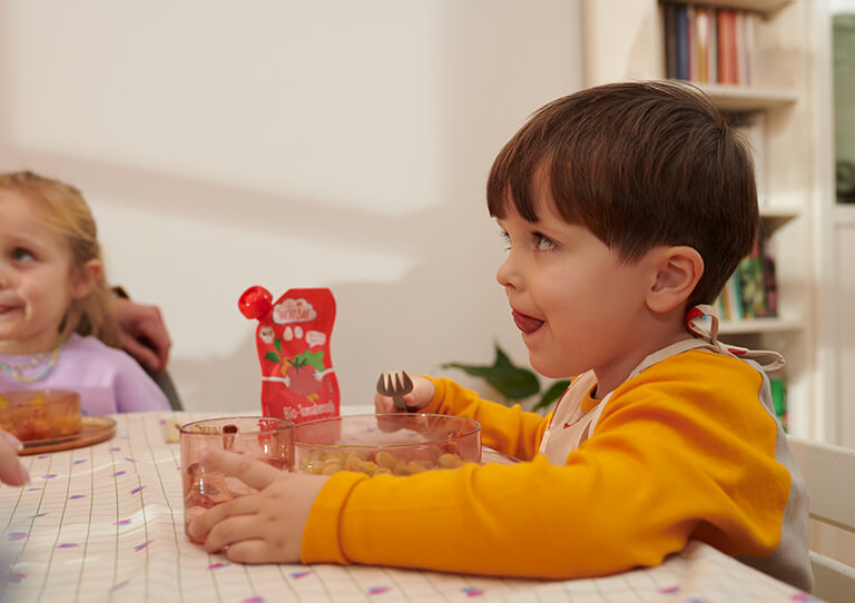 Kinder kochen mit FruchtBar Produkten